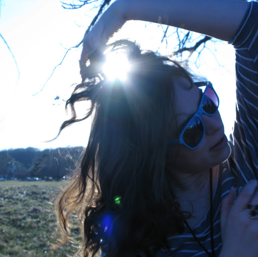Julie Schneider Photo 27