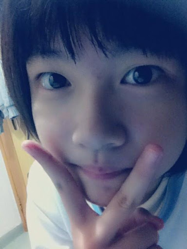 Vicky Chow Photo 15