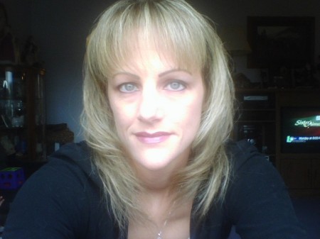 Angela Peterson Photo 20
